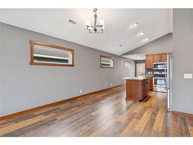 1988 Michael Lane, River Falls, WI 54022