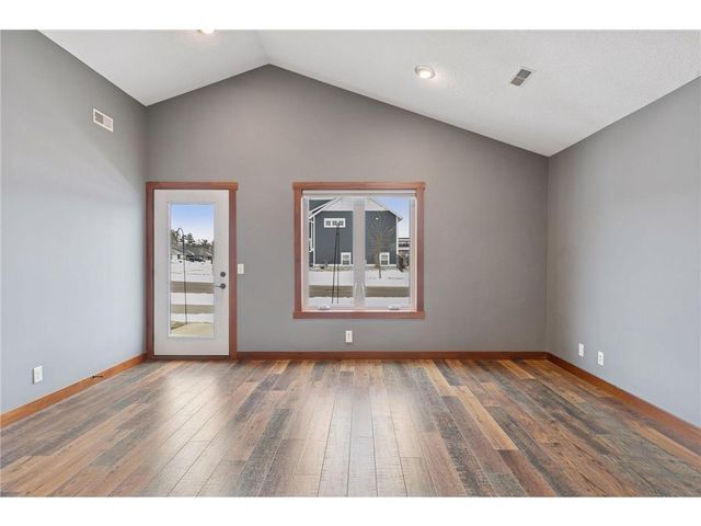 1988 Michael Lane, River Falls, WI 54022