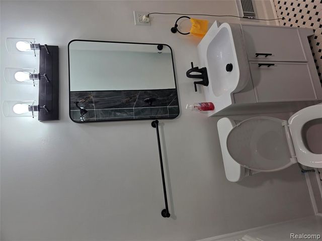 14601 Mettetal Street, Detroit, MI 48227