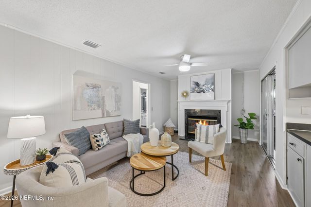 200 DEBARRY Avenue, Orange Park, FL 32073