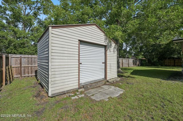 200 DEBARRY Avenue, Orange Park, FL 32073