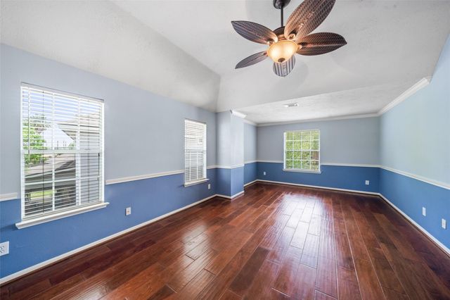 2502 Sea Horse Court, Seabrook, TX 77586