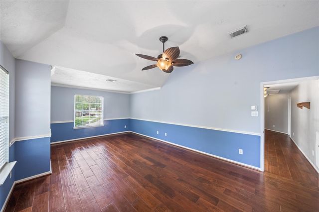 2502 Sea Horse Court, Seabrook, TX 77586