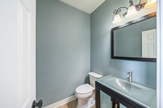 2502 Sea Horse Court, Seabrook, TX 77586