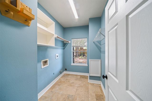 2502 Sea Horse Court, Seabrook, TX 77586