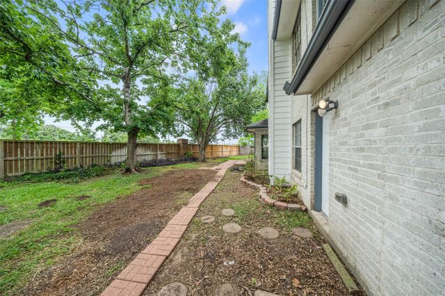 2502 Sea Horse Court, Seabrook, TX 77586