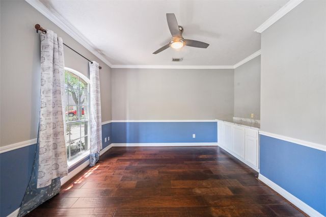 2502 Sea Horse Court, Seabrook, TX 77586