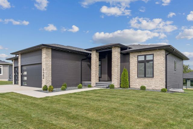 122 Kestrel Circle, Waterloo, IA 50701