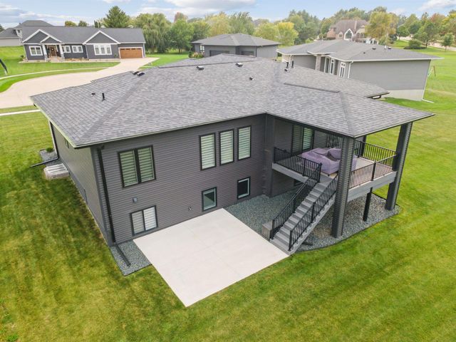122 Kestrel Circle, Waterloo, IA 50701