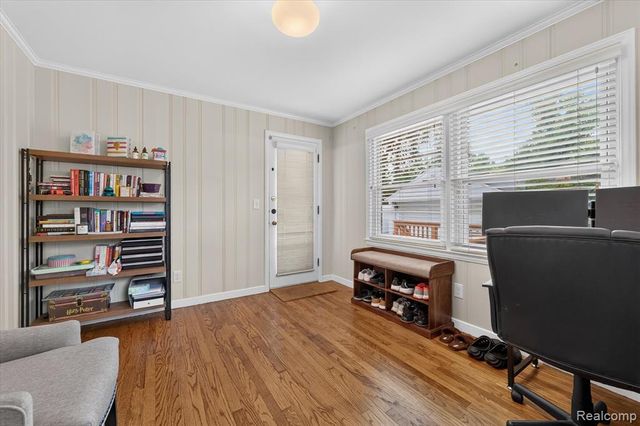 1803 Littlestone Road, Grosse Pointe Woods, MI 48236