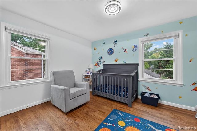 1803 Littlestone Road, Grosse Pointe Woods, MI 48236