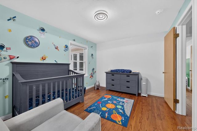 1803 Littlestone Road, Grosse Pointe Woods, MI 48236