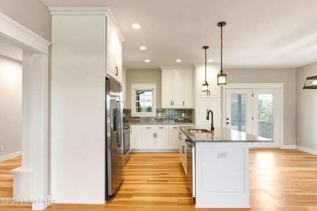 103 Brennan Ct, Shepherdsville, KY 40165