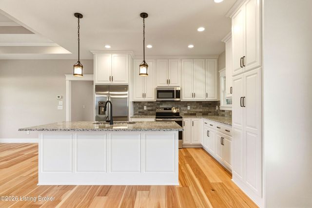 103 Brennan Ct, Shepherdsville, KY 40165