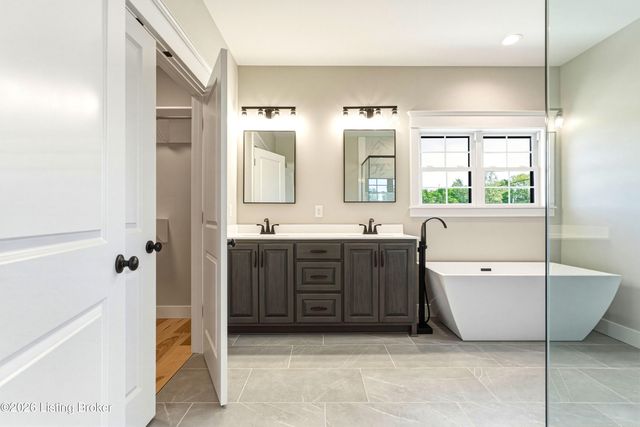 103 Brennan Ct, Shepherdsville, KY 40165