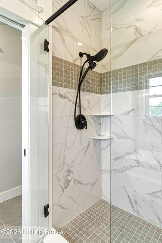 103 Brennan Ct, Shepherdsville, KY 40165