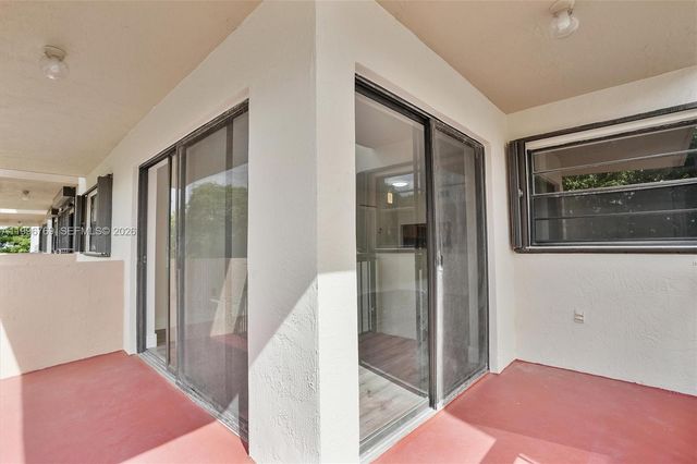 995 SW 84th Ave 309, Miami, FL 33144