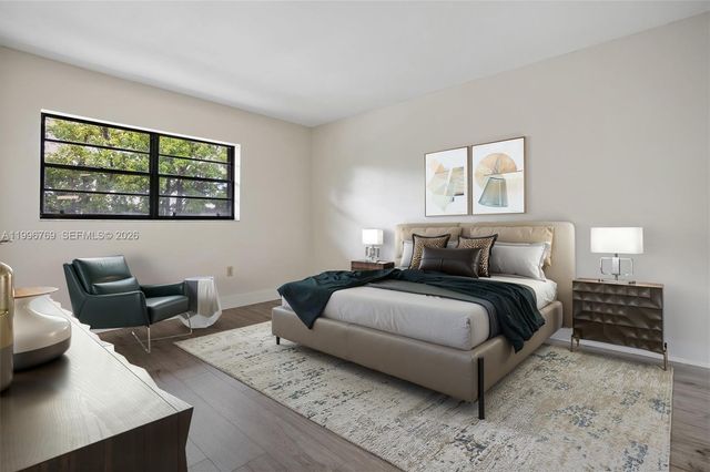 995 SW 84th Ave 309, Miami, FL 33144