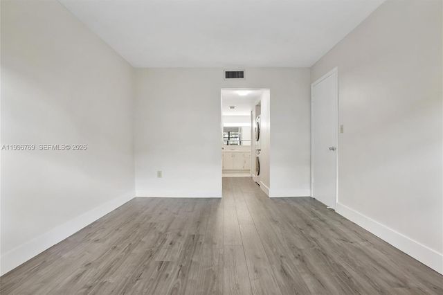 995 SW 84th Ave 309, Miami, FL 33144