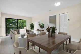 995 SW 84th Ave 309, Miami, FL 33144