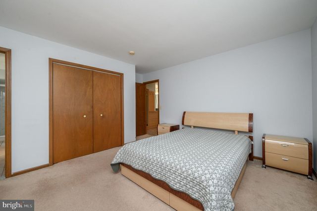 152 NAUTILUS DR, Manahawkin, NJ 08050