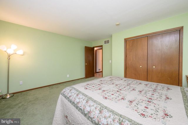 152 NAUTILUS DR, Manahawkin, NJ 08050