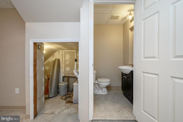 152 NAUTILUS DR, Manahawkin, NJ 08050
