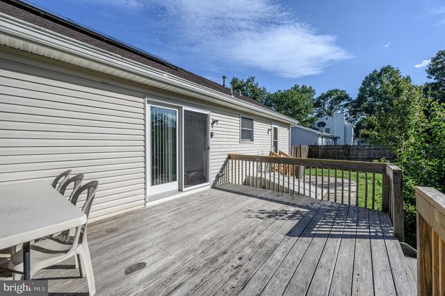 152 NAUTILUS DR, Manahawkin, NJ 08050