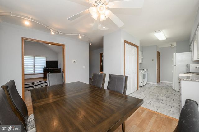 152 NAUTILUS DR, Manahawkin, NJ 08050