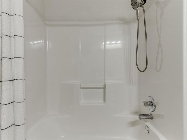 9200 Checkerbloom Drive, Oklahoma City, OK 73165
