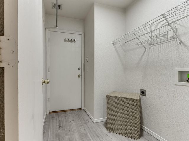 9200 Checkerbloom Drive, Oklahoma City, OK 73165