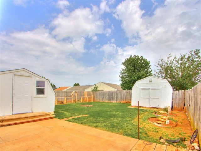 9200 Checkerbloom Drive, Oklahoma City, OK 73165