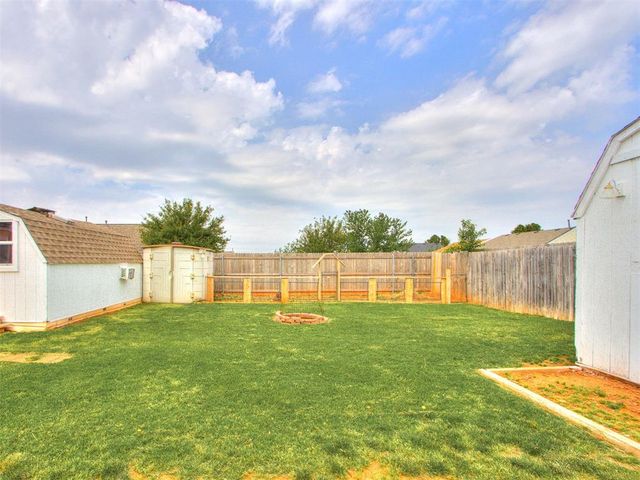 9200 Checkerbloom Drive, Oklahoma City, OK 73165