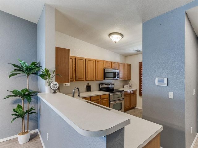 9200 Checkerbloom Drive, Oklahoma City, OK 73165