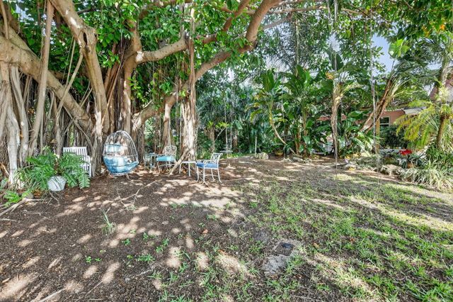 460 SE 18th Avenue, Deerfield Beach, FL 33441