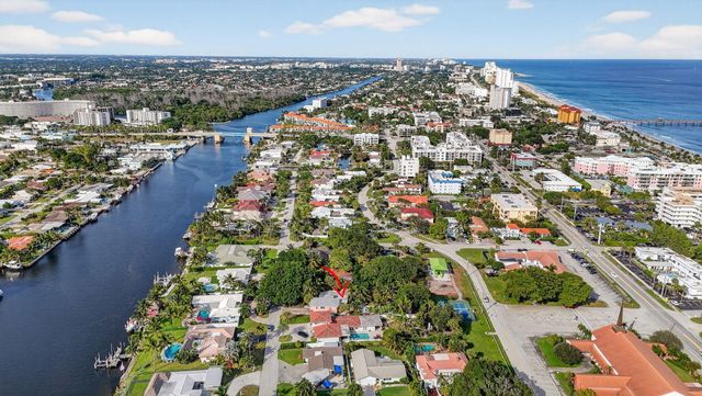 460 SE 18th Avenue, Deerfield Beach, FL 33441