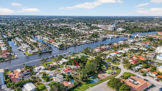 460 SE 18th Avenue, Deerfield Beach, FL 33441