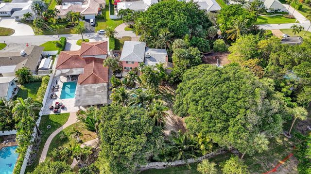 460 SE 18th Avenue, Deerfield Beach, FL 33441