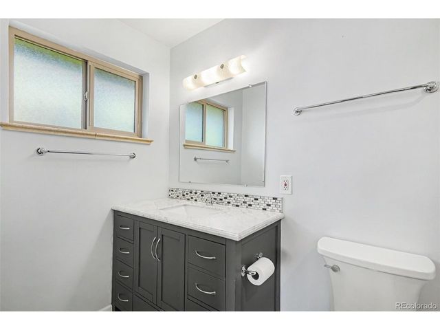 645 S Washington Cir, Englewood, CO 80113