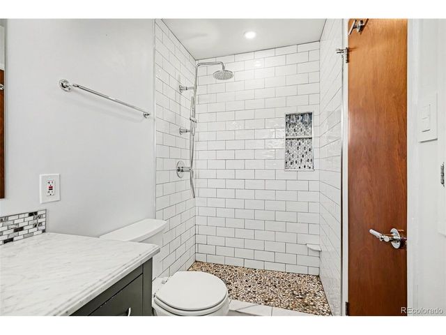 645 S Washington Cir, Englewood, CO 80113