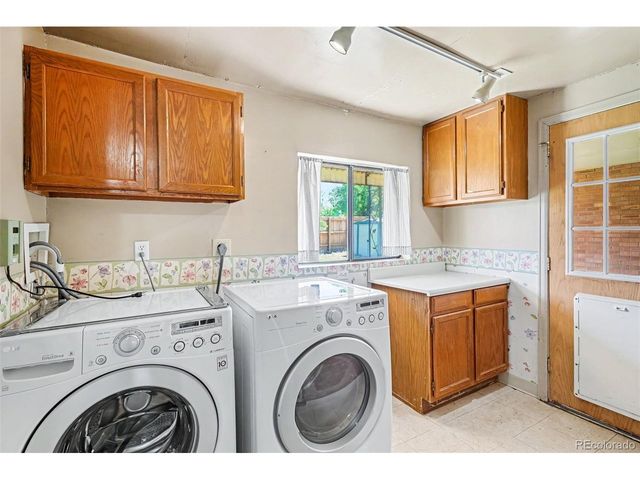 645 S Washington Cir, Englewood, CO 80113