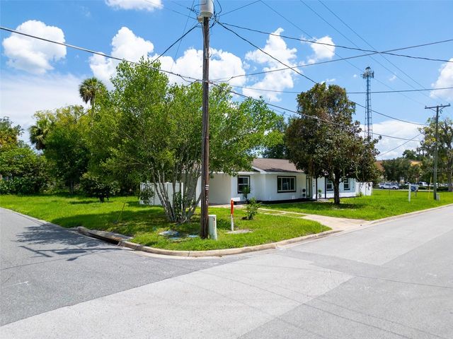 180 N KENTUCKY AVENUE, Umatilla, FL 32784