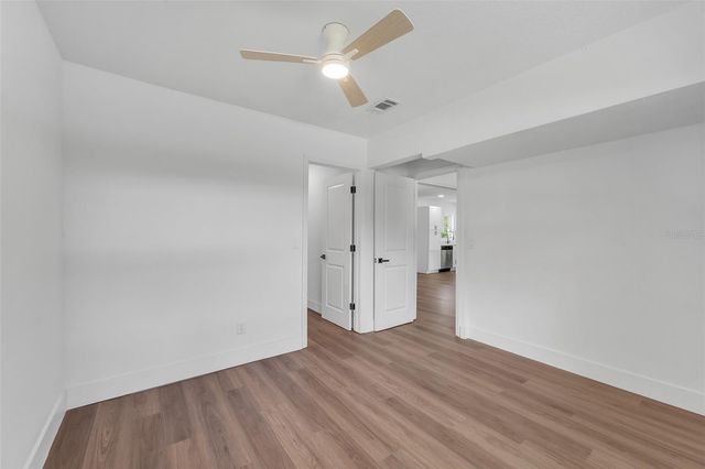 180 N KENTUCKY AVENUE, Umatilla, FL 32784