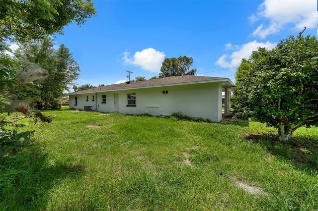 180 N KENTUCKY AVENUE, Umatilla, FL 32784
