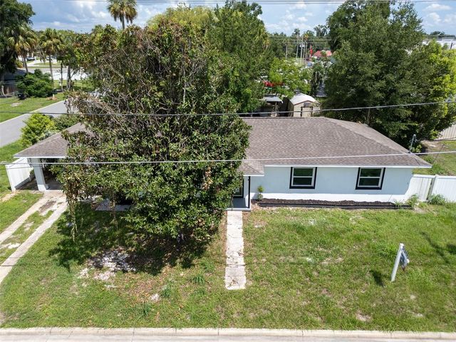 180 N KENTUCKY AVENUE, Umatilla, FL 32784