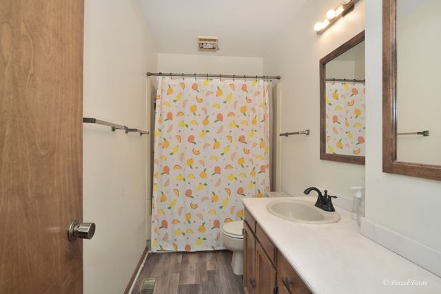 425 E Broadway Avenue, Crystal Lake, IL 60014