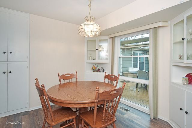 425 E Broadway Avenue, Crystal Lake, IL 60014