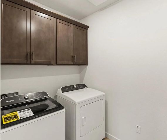 7 Holliston Ct, Sacramento, CA 95835