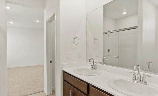 7 Holliston Ct, Sacramento, CA 95835