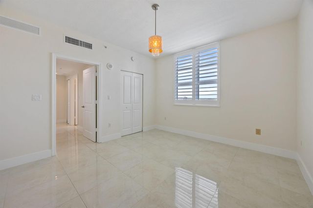 450 N Federal Highway 905, Boynton Beach, FL 33435